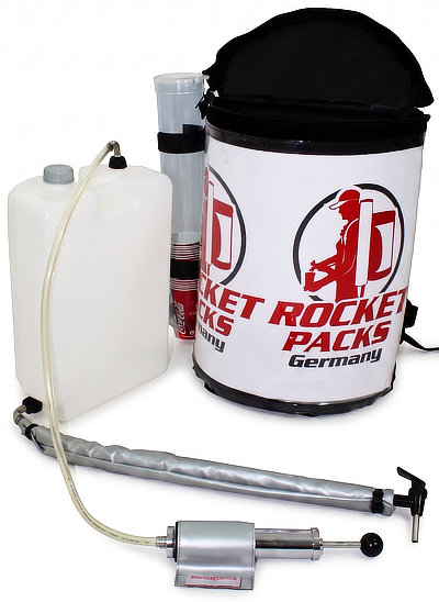 15 litre backpack beverage dispenser with pump system and plastic beverage container